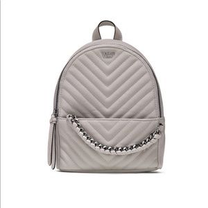 VS Pebbled V-Quilt Small City Backpack